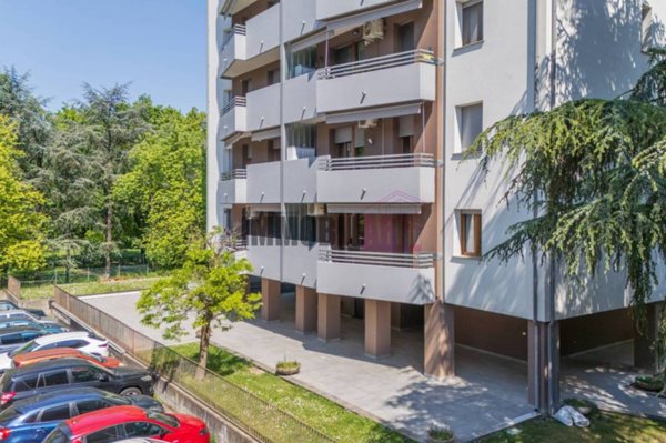 appartamento in vendita a Reggio nell'Emilia in zona Stranieri / Bazzarola