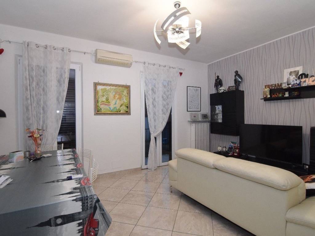 appartamento in vendita a Reggio nell'Emilia in zona Città Storica