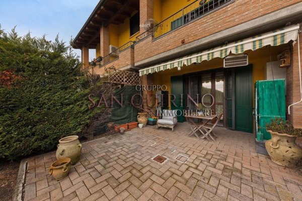 casa indipendente in vendita a Reggio nell'Emilia