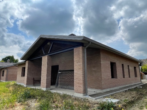 casa indipendente in vendita a Reggio nell'Emilia in zona Cavazzoli