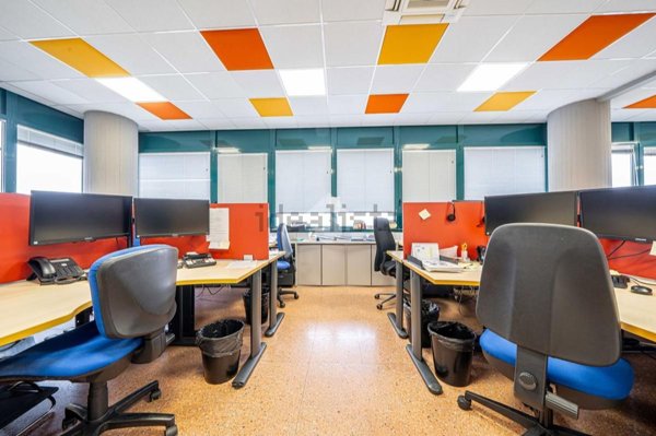 ufficio in vendita a Reggio nell'Emilia in zona Mancasale