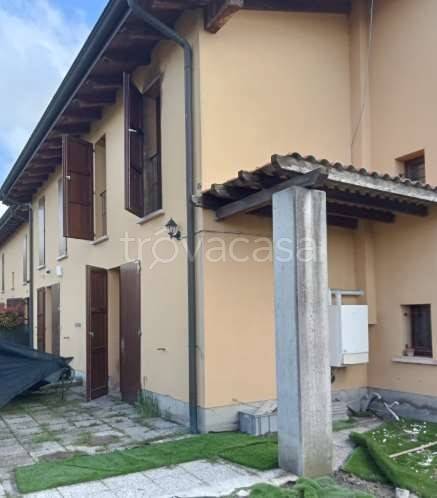 casa indipendente in vendita a Reggio nell'Emilia in zona Tribunale