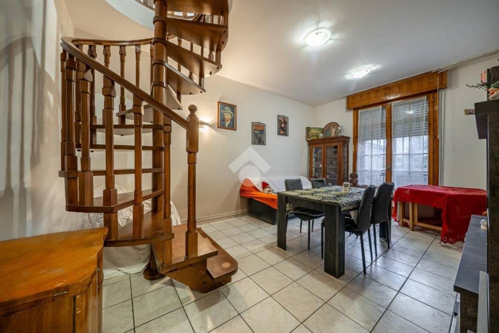 appartamento in vendita a Reggio nell'Emilia in zona Baragalla