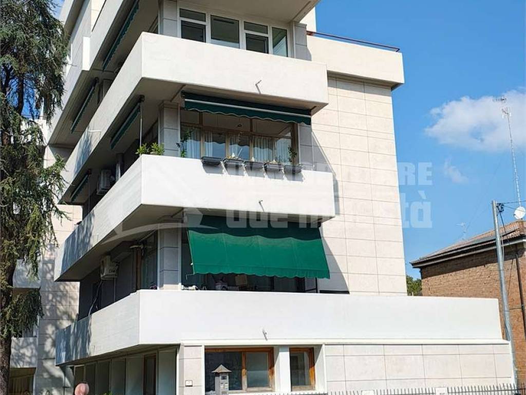 appartamento in vendita a Reggio nell'Emilia in zona Città Storica
