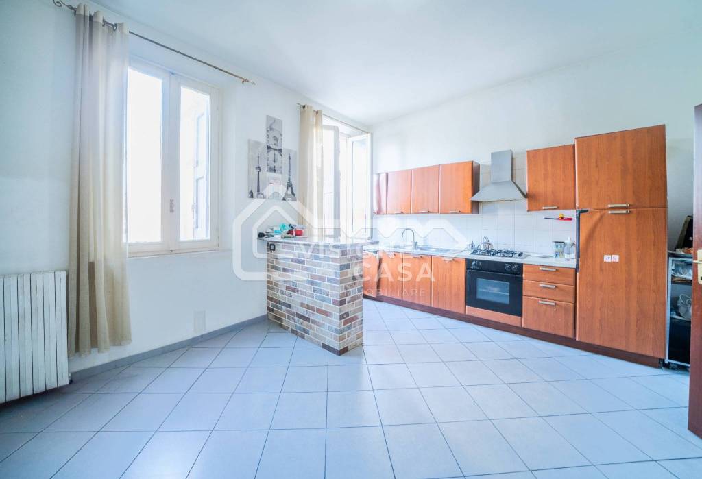 appartamento in vendita a Reggio nell'Emilia in zona Città Storica