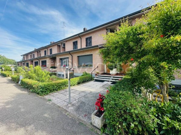 casa indipendente in vendita a Reggio nell'Emilia in zona Rivalta