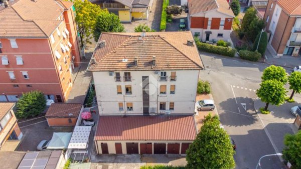 appartamento in vendita a Reggio nell'Emilia in zona Carrozzone
