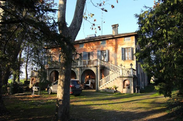 casa indipendente in vendita a Reggio nell'Emilia in zona Roncadella