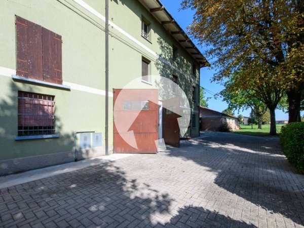 casa indipendente in vendita a Reggio nell'Emilia
