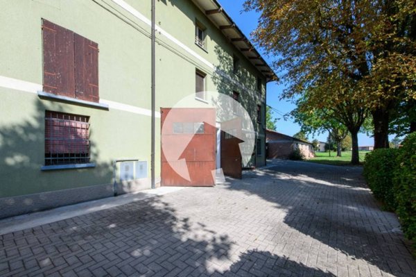 casale in vendita a Reggio nell'Emilia
