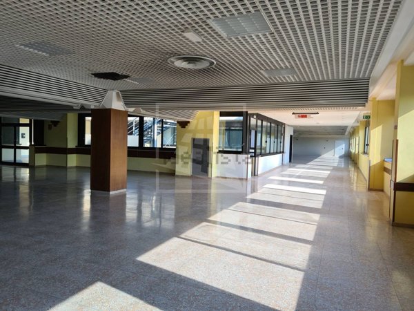 ufficio in vendita a Reggio nell'Emilia