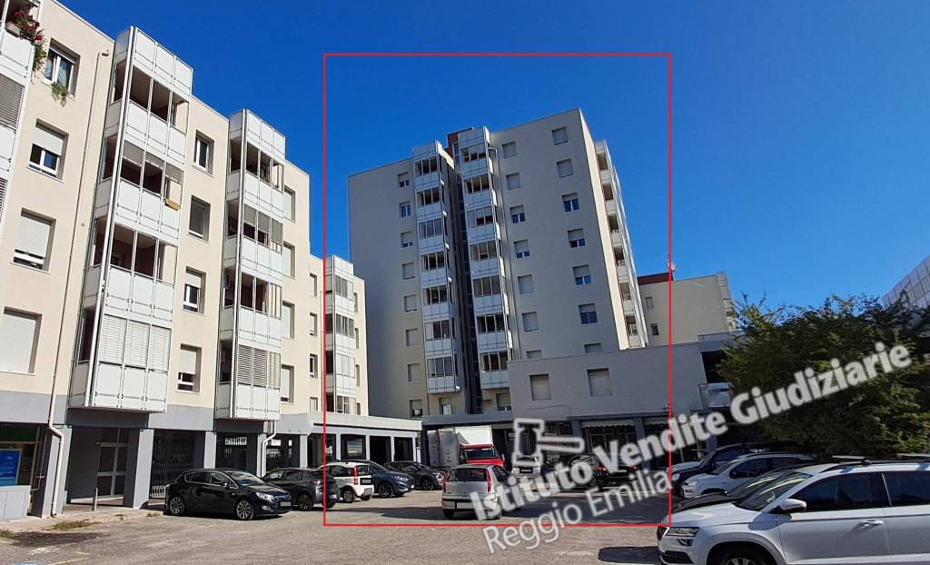 appartamento in vendita a Reggio nell'Emilia in zona Ospizio