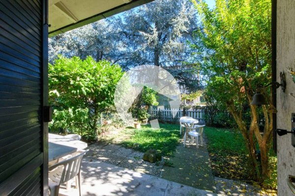 casa indipendente in vendita a Reggio nell'Emilia in zona Pratofontana