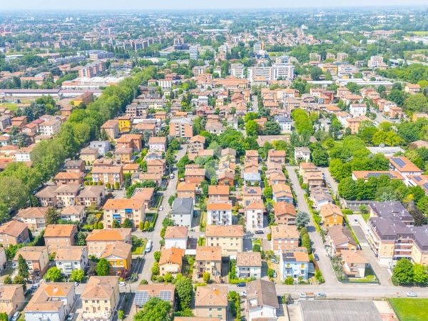 appartamento in vendita a Reggio nell'Emilia in zona Santa Croce