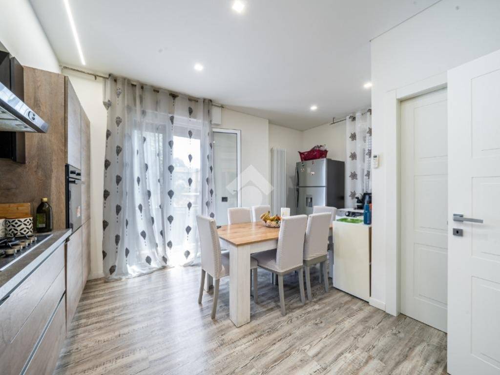 appartamento in vendita a Reggio nell'Emilia in zona Santa Croce