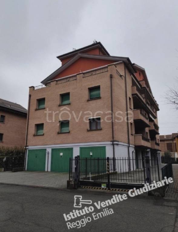appartamento in vendita a Reggio nell'Emilia in zona Regina Pacis