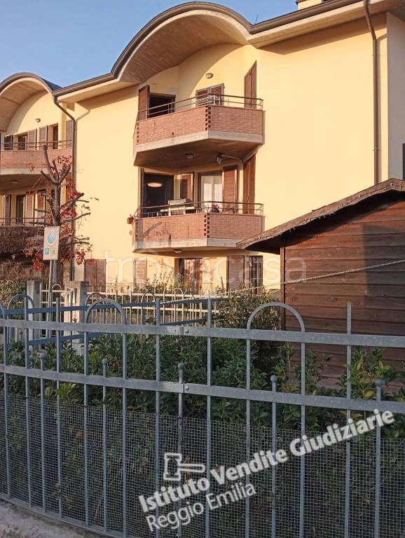 appartamento in vendita a Reggio nell'Emilia in zona Pieve Modolena