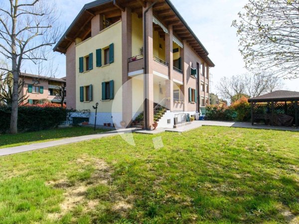appartamento in vendita a Reggio nell'Emilia in zona Città Storica