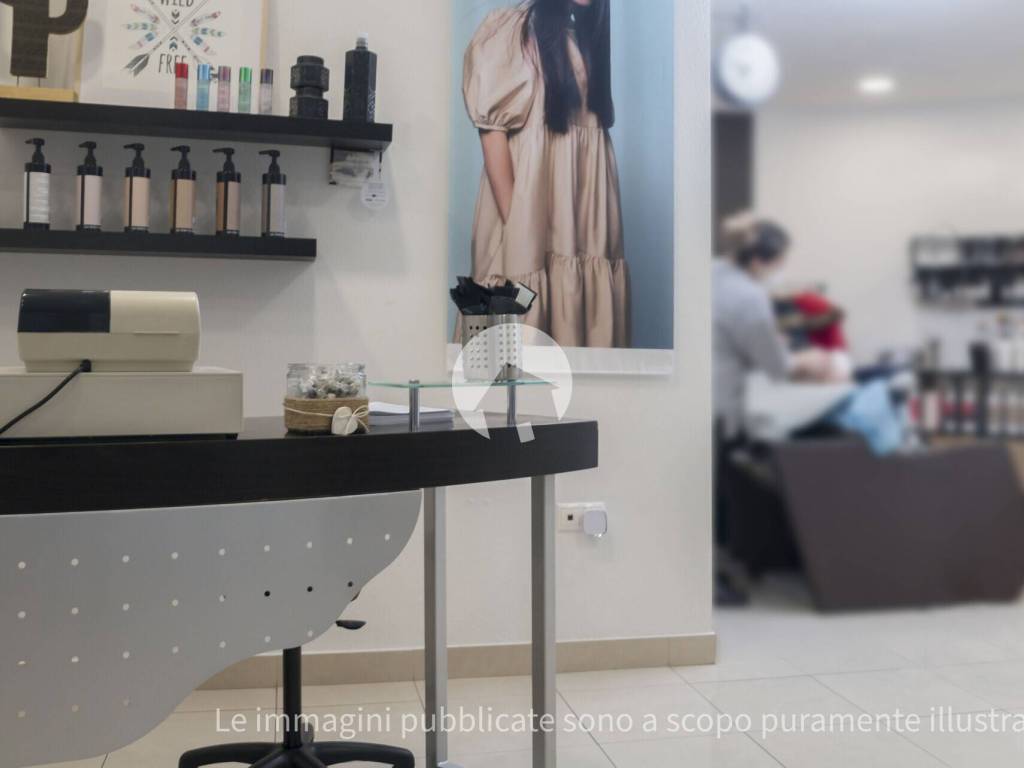 negozio in vendita a Reggio nell'Emilia