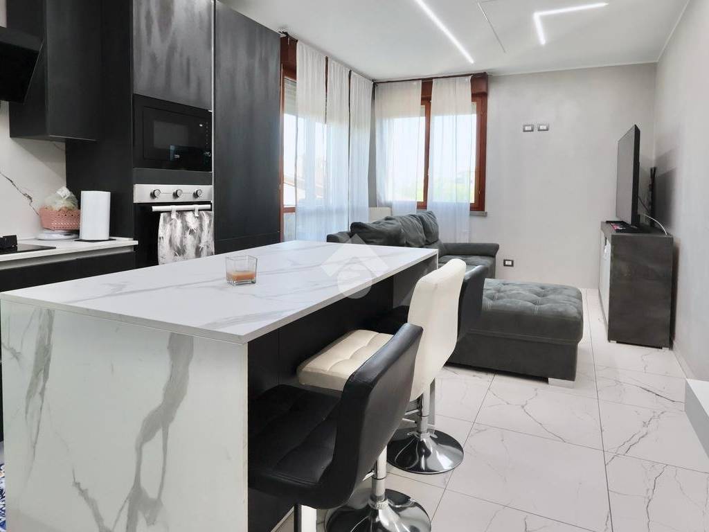 appartamento in vendita a Reggio nell'Emilia in zona Roncocesi