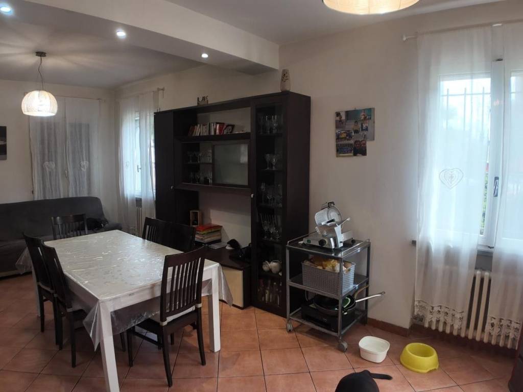 casa indipendente in vendita a Reggio nell'Emilia