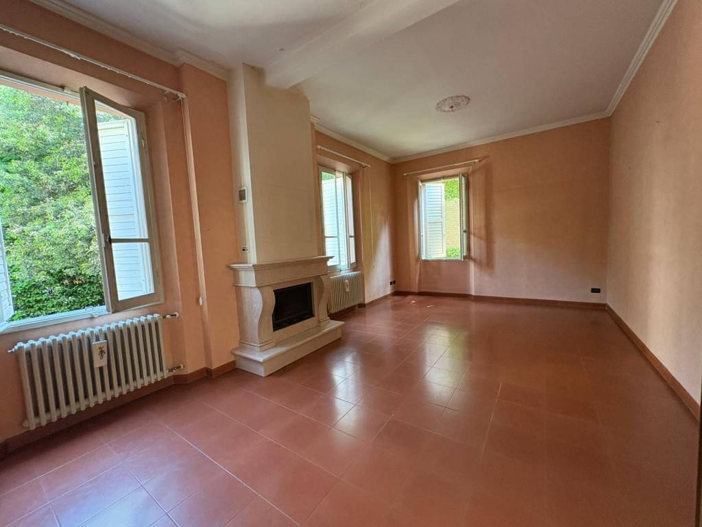 casa indipendente in vendita a Reggio nell'Emilia in zona Rosta Nuova