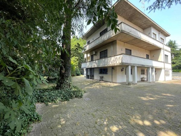 appartamento in vendita a Reggio nell'Emilia in zona Città Storica