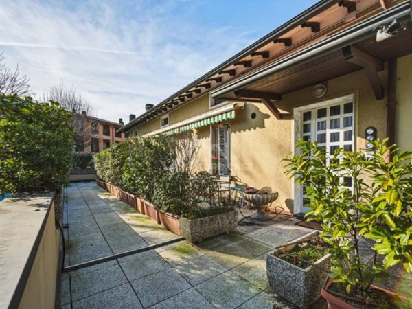 appartamento in vendita a Reggio nell'Emilia in zona Città Storica