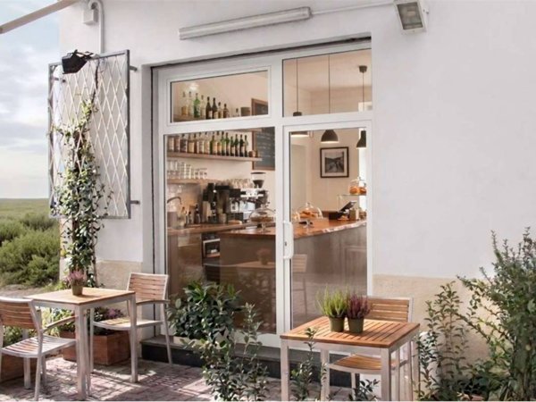 negozio in vendita a Reggio nell'Emilia in zona Città Storica
