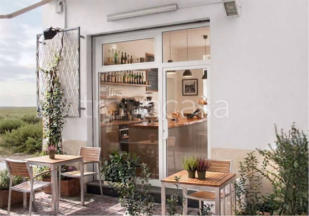 negozio in vendita a Reggio nell'Emilia in zona Città Storica