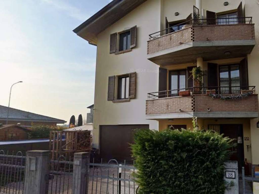 casa indipendente in vendita a Reggio nell'Emilia