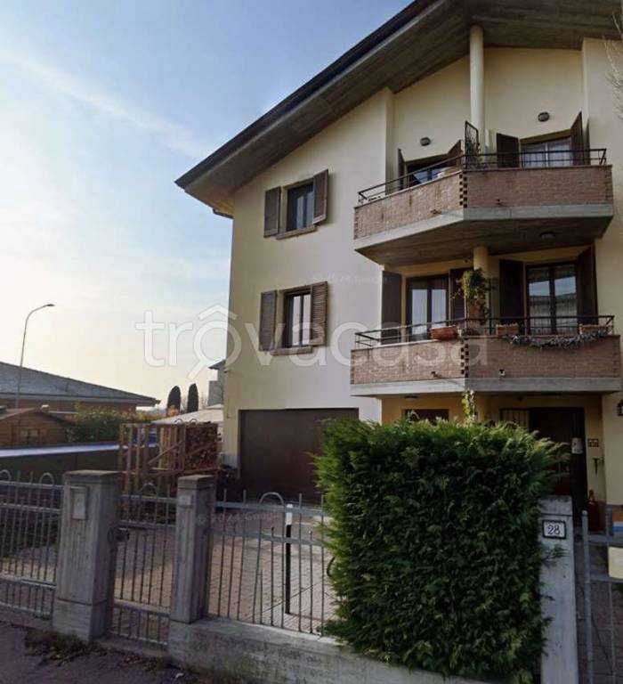 casa indipendente in vendita a Reggio nell'Emilia in zona Pieve Modolena