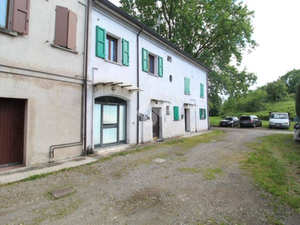 appartamento in vendita a Reggio nell'Emilia in zona Pappagnocca