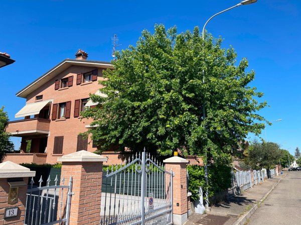 appartamento in vendita a Reggio nell'Emilia in zona Fogliano