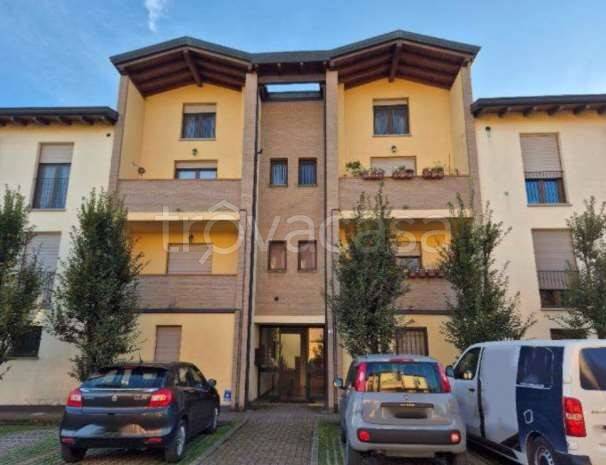 appartamento in vendita a Reggio nell'Emilia in zona Tribunale