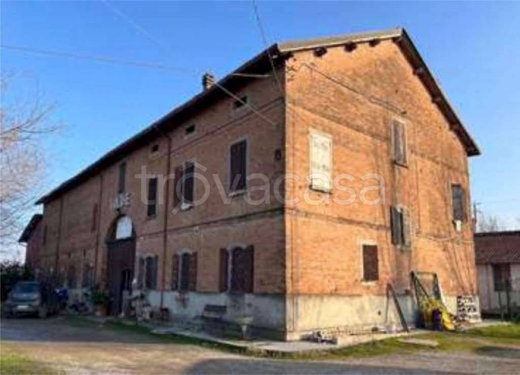 azienda agricola in vendita a Reggio nell'Emilia in zona Pratofontana