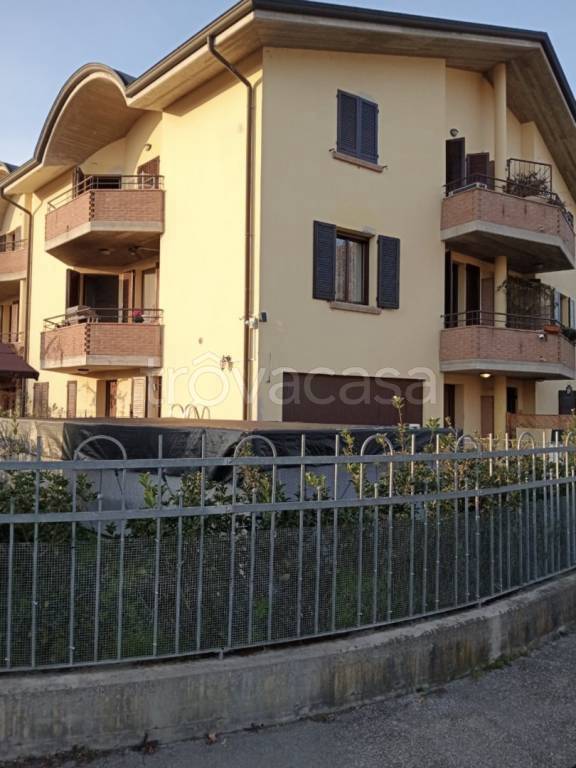 casa indipendente in vendita a Reggio nell'Emilia in zona Pieve Modolena