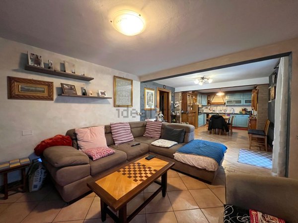 casa indipendente in vendita a Reggio nell'Emilia in zona Villa Bagno