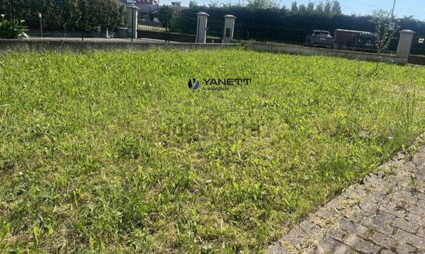 casa indipendente in vendita a Reggio nell'Emilia in zona Pieve Modolena