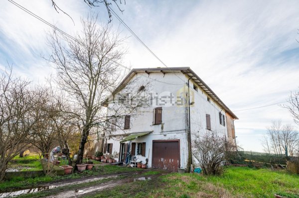 casa indipendente in vendita a Reggio nell'Emilia