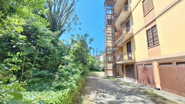 appartamento in vendita a Reggio nell'Emilia in zona Città Storica