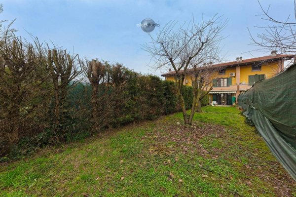 casa indipendente in vendita a Reggio nell'Emilia in zona Marmirolo