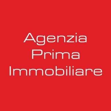 intera palazzina in vendita a Reggio nell'Emilia in zona Città Storica