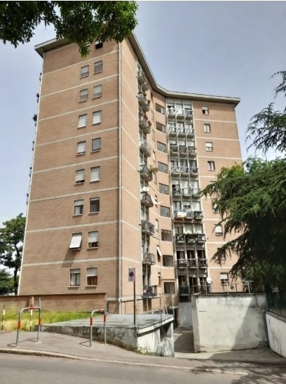 appartamento in vendita a Reggio nell'Emilia in zona Orologio