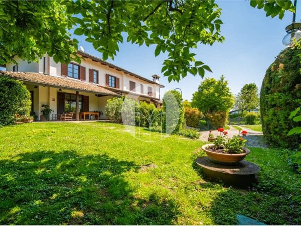 casa indipendente in vendita a Reggio nell'Emilia