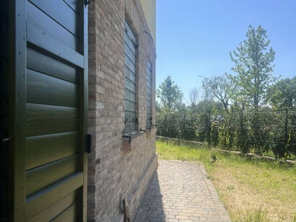 casa indipendente in vendita a Reggio nell'Emilia