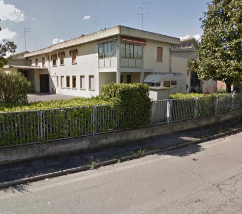 capannone in vendita a Reggio nell'Emilia in zona Tribunale