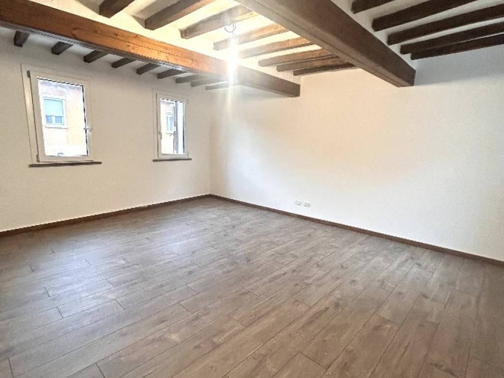 casa indipendente in vendita a Reggio nell'Emilia
