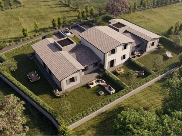 casa indipendente in vendita a Reggio nell'Emilia