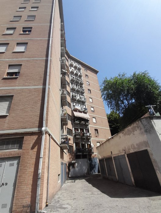 appartamento in vendita a Reggio nell'Emilia in zona Tribunale